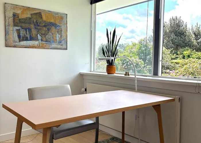 Вилла Spacious With Beautiful Garden And Terrace *
