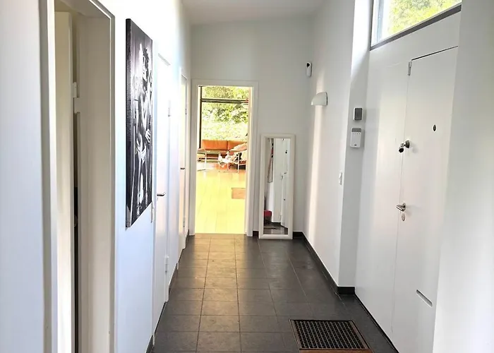 Spacious With Beautiful Garden And Terrace * Рангстед