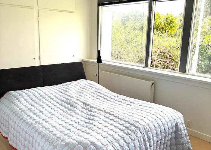 Вилла Spacious With Beautiful Garden And Terrace